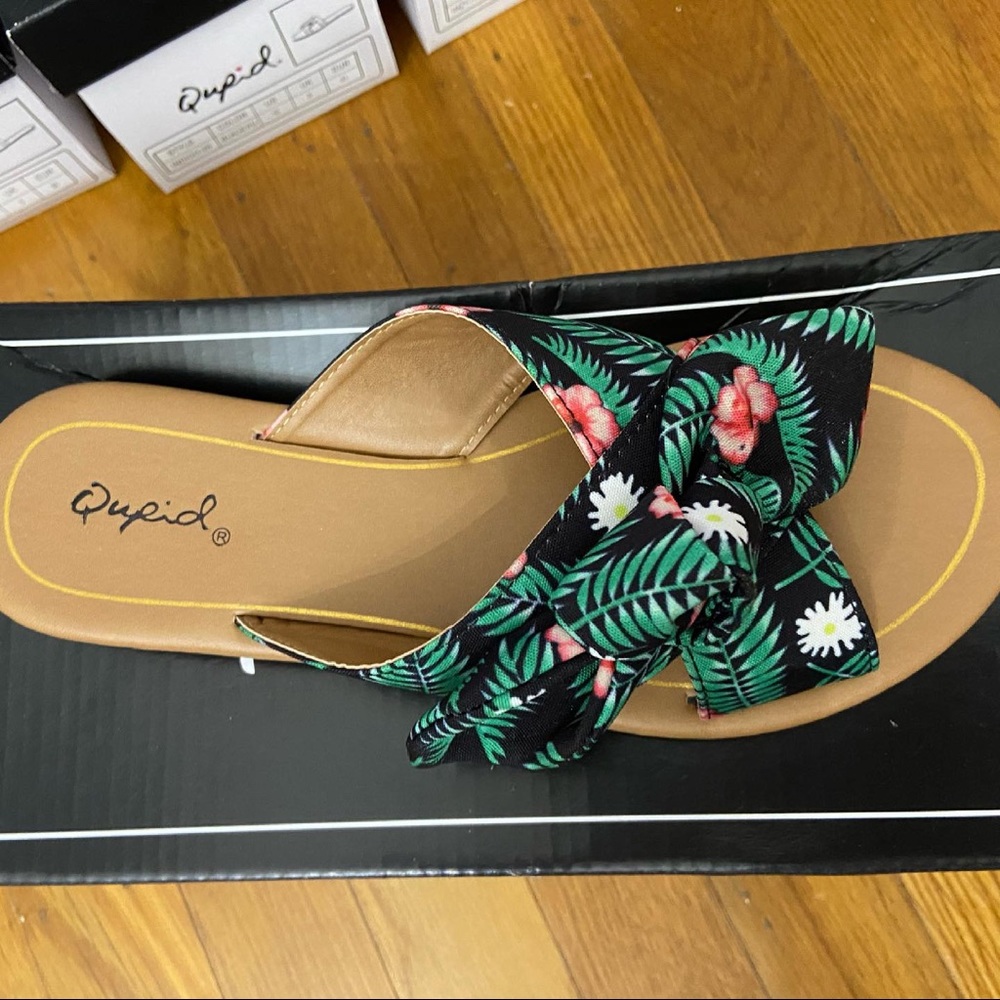 Women Sandals size 6